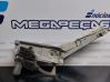 Front window lifting mechanism without motor 