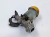Master brake cylinder 