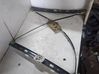 Front window lifting mechanism without motor 