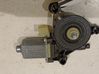 Silnik regulatora szyby drzwi przednich 8W0959801