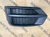 Unteres Gitter dreiteilig vorne 8U0807681N