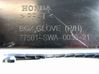 Glove box 