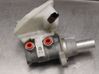 Master brake cylinder 