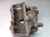 Caliper de freno delantero 