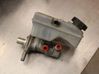 Master brake cylinder 