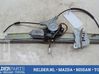 Regulador manual de la ventanilla delantera 8621003883