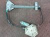 Rear window lifting mechanism without motor 