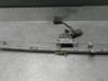 Front window lifting mechanism without motor 