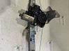 Rear window lifting mechanism without motor 
