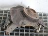 Front wheel hub 