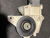 Silnik regulatora szyby drzwi przednich 2469065100