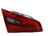 Lampy tylnej klapy bagażnika 8V4945093A