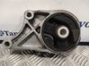 Engine mount bracket V05413