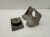 Engine mount bracket 
