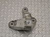 Engine mounting bracket 