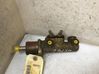 Master brake cylinder 