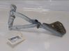 Engine bonnet/hood hinges 
