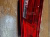 Lampy tylnej klapy bagażnika 8V3945093