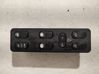 Electric window control switch 9501867