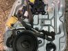 Regulador con motor de la ventanilla de la puerta corredera 983041102
