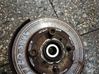 Front wheel hub 
