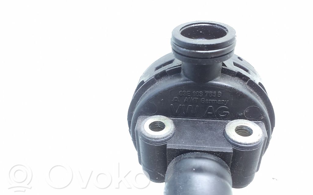 03E103765B Volkswagen Polo Entlüftungsschlauch, 10.00 € | RRR 