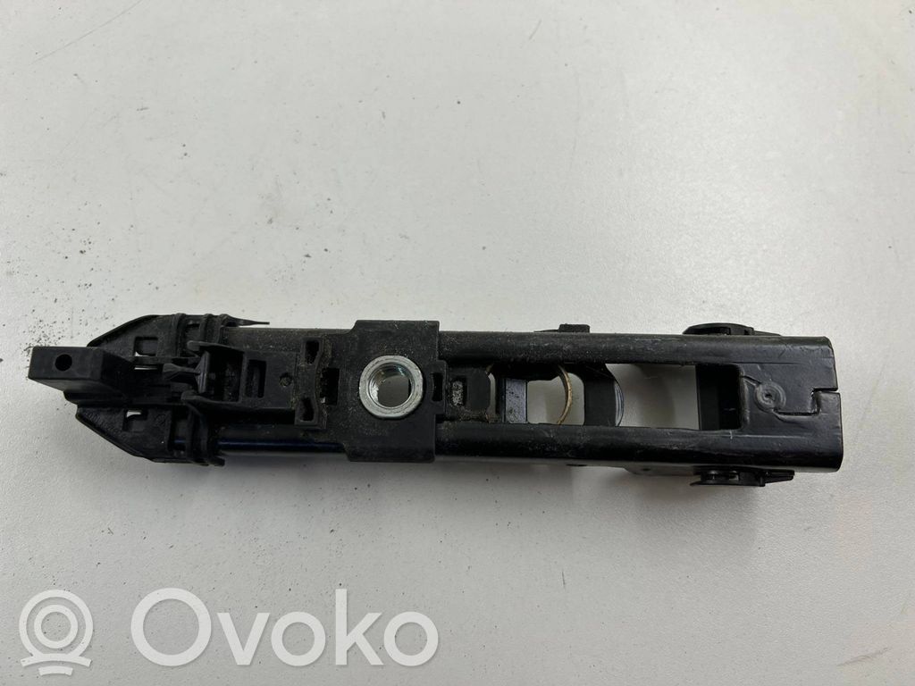 8v0857819 Volkswagen Golf VII Sicherheitsgurt-Einstellschiene  