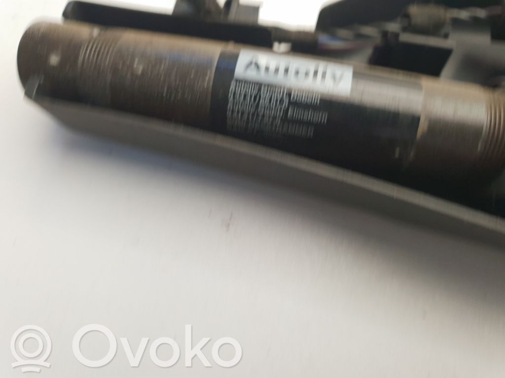 8257795 BMW 7 E38 Sitz-Airbag, 7.03 € | RRR