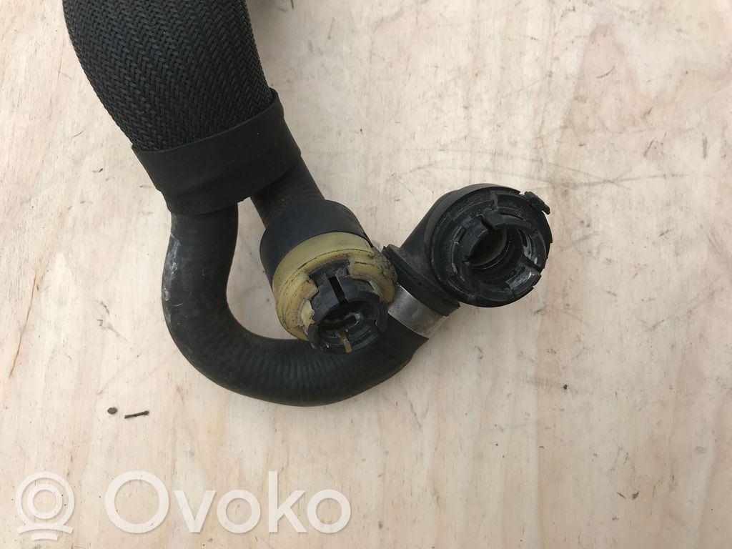 GNA773 Opel Astra H Tuyau de liquide de refroidissement moteur 13223887