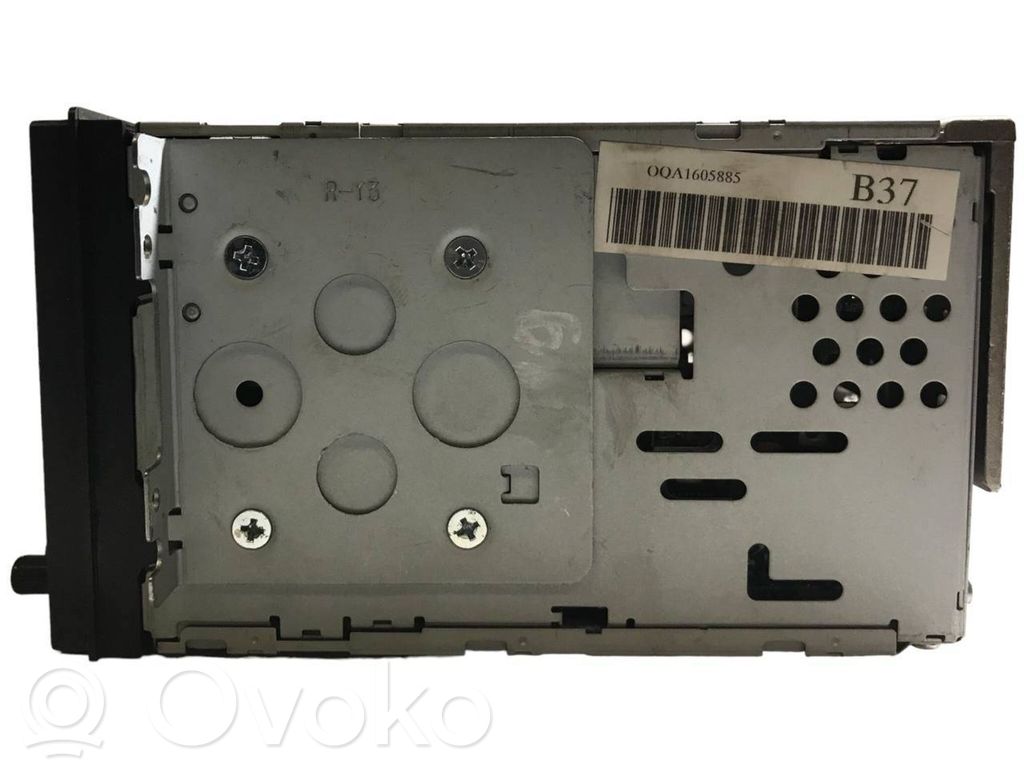9613026300SF Hyundai Getz Radio/CD/DVD/GPS head unit, €45.00