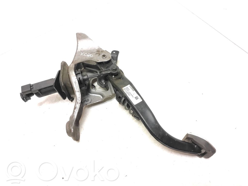 31400028 Volvo XC60 Sankabos pedalas, 54,90 € | RRR