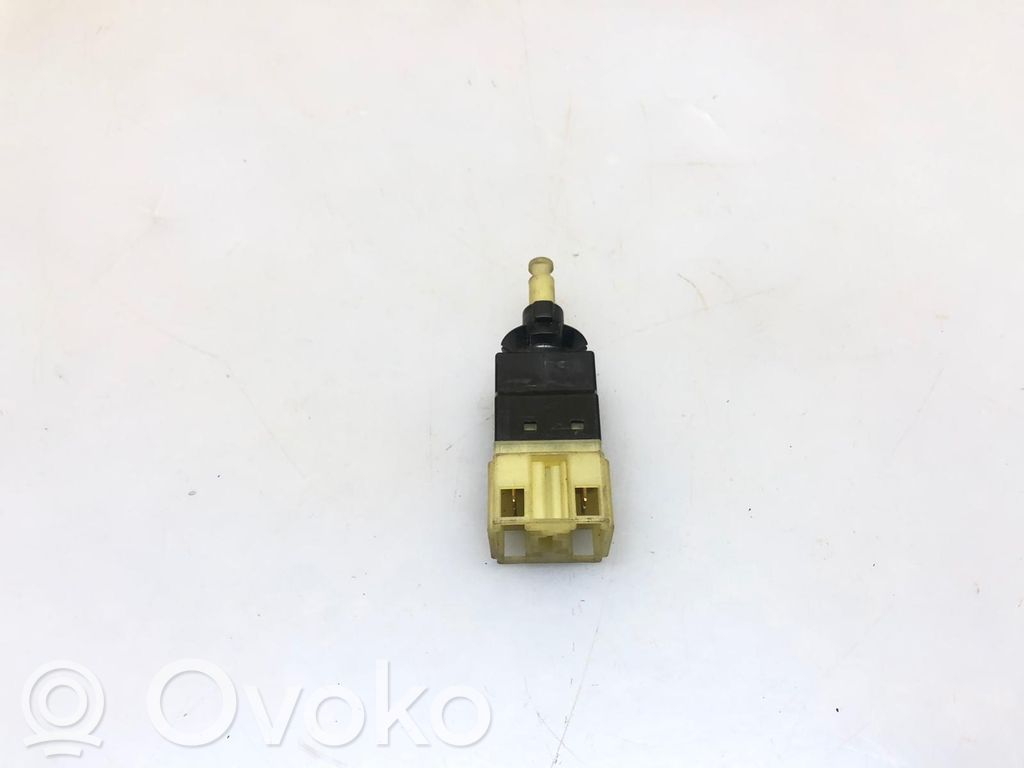 A0015456409 Mercedes-Benz E W210 Sensor Bremspedal, 3.83 € | RRR 