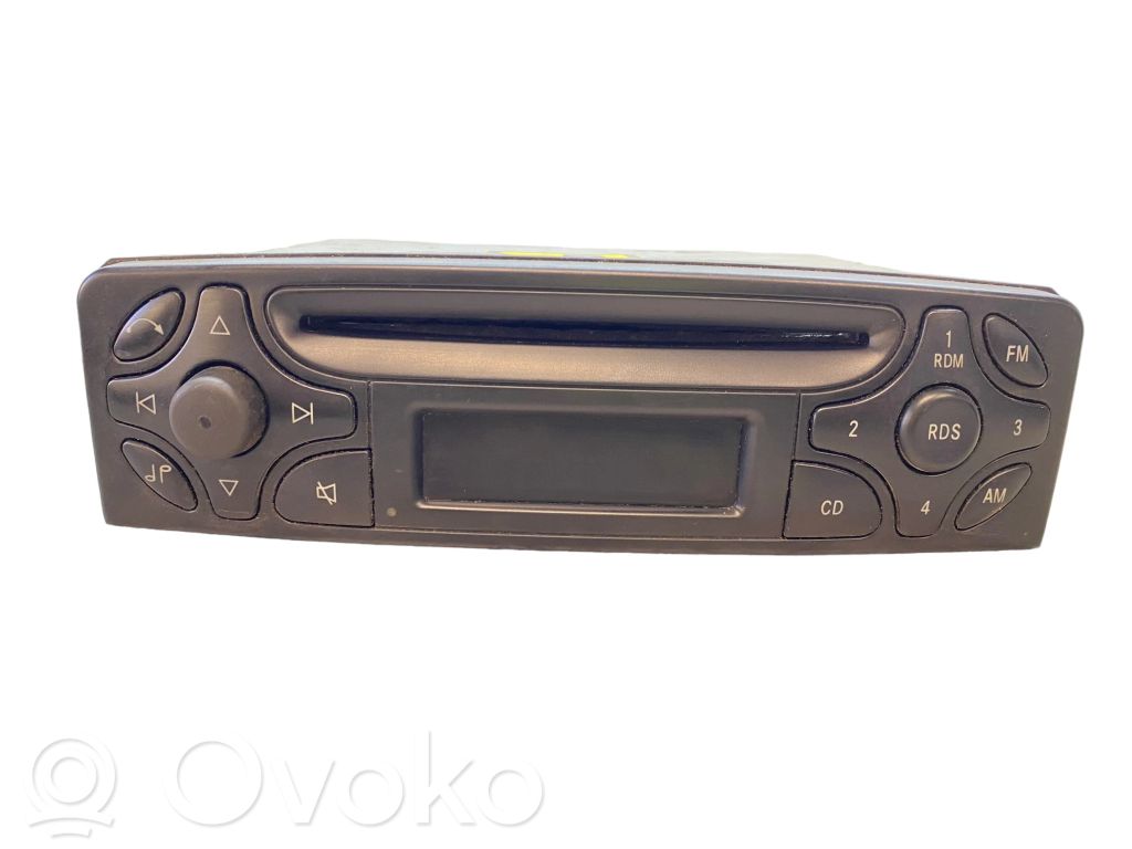 Radio / CD/DVD atskaņotājs / navigācija