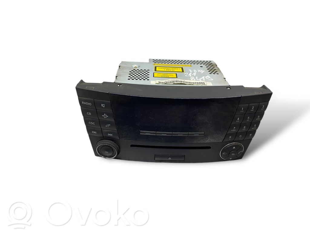Radio / CD/DVD atskaņotājs / navigācija