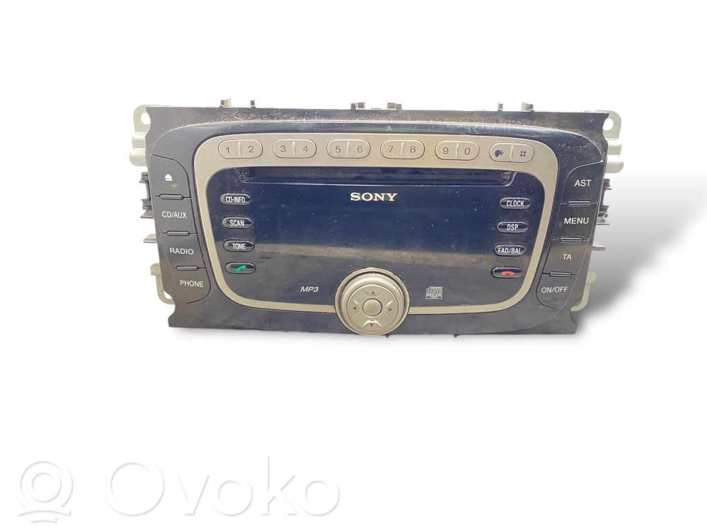 Radio / CD/DVD atskaņotājs / navigācija