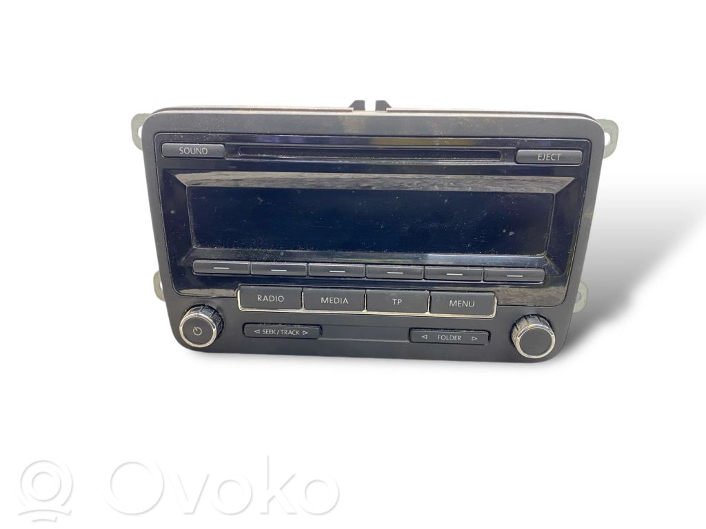 Radio / CD/DVD atskaņotājs / navigācija