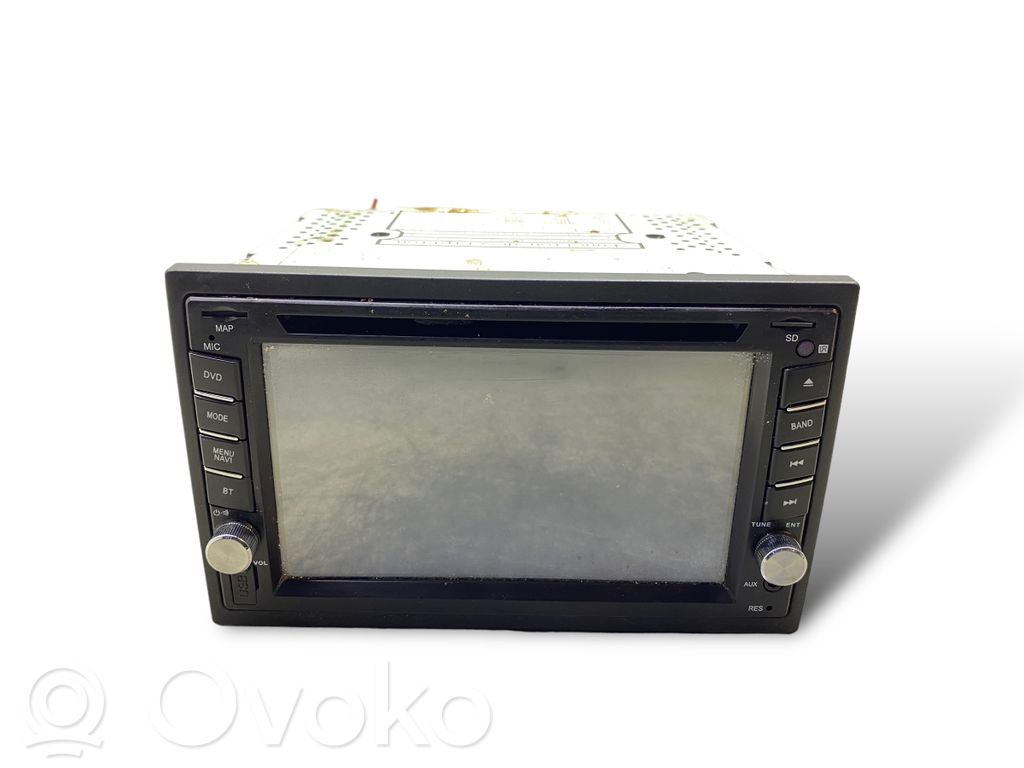 Radio / CD/DVD atskaņotājs / navigācija