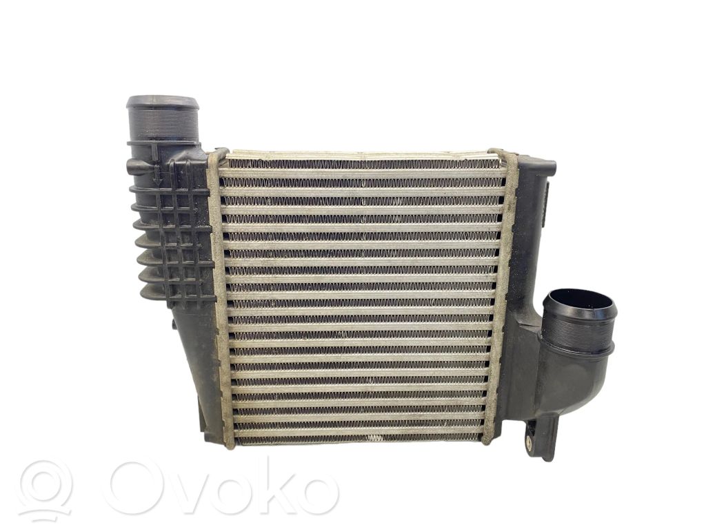 Starpdzesētāja radiators