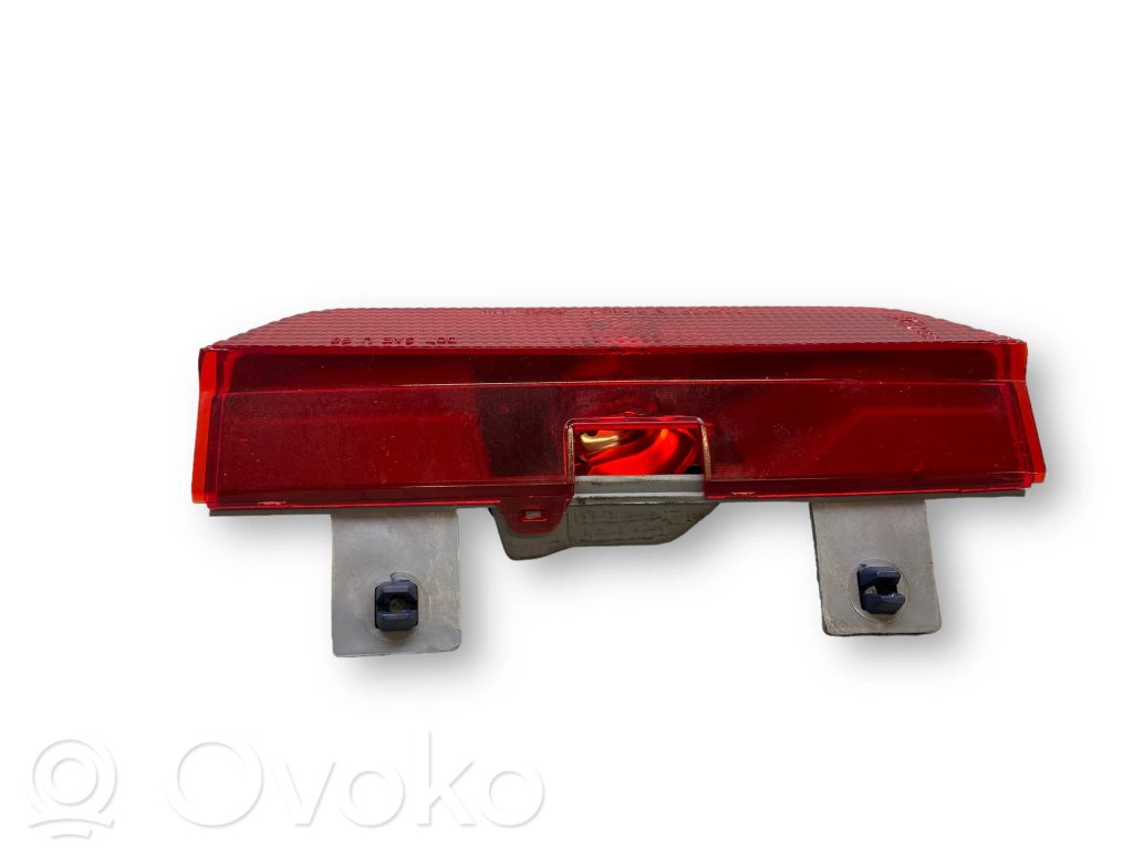 Papildu bremžu signāla lukturis