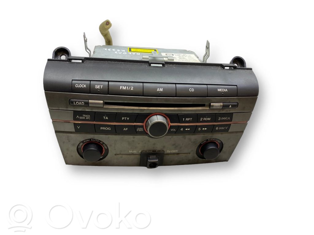 Radio / CD/DVD atskaņotājs / navigācija