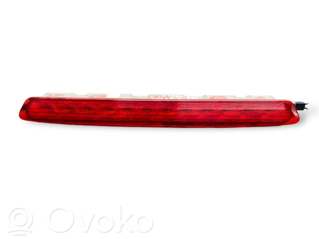 Papildu bremžu signāla lukturis