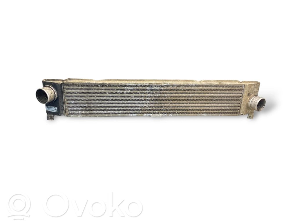 Starpdzesētāja radiators