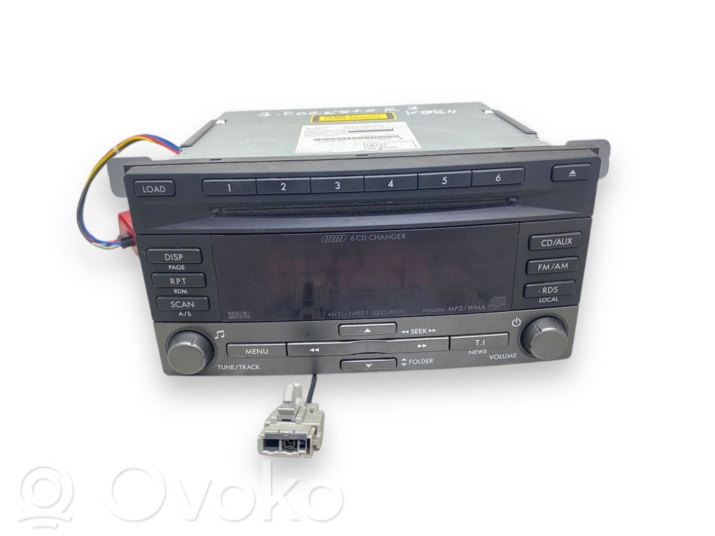 Radio / CD/DVD atskaņotājs / navigācija