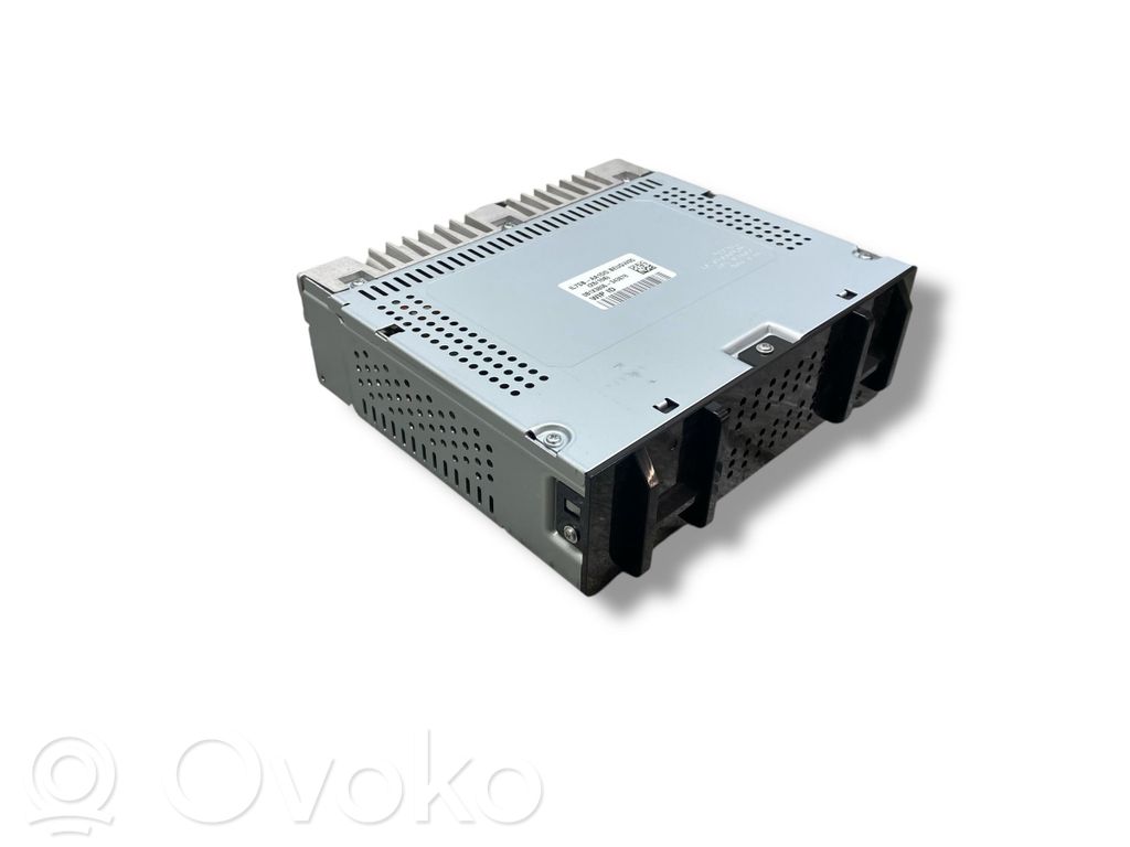 Radio / CD/DVD atskaņotājs / navigācija