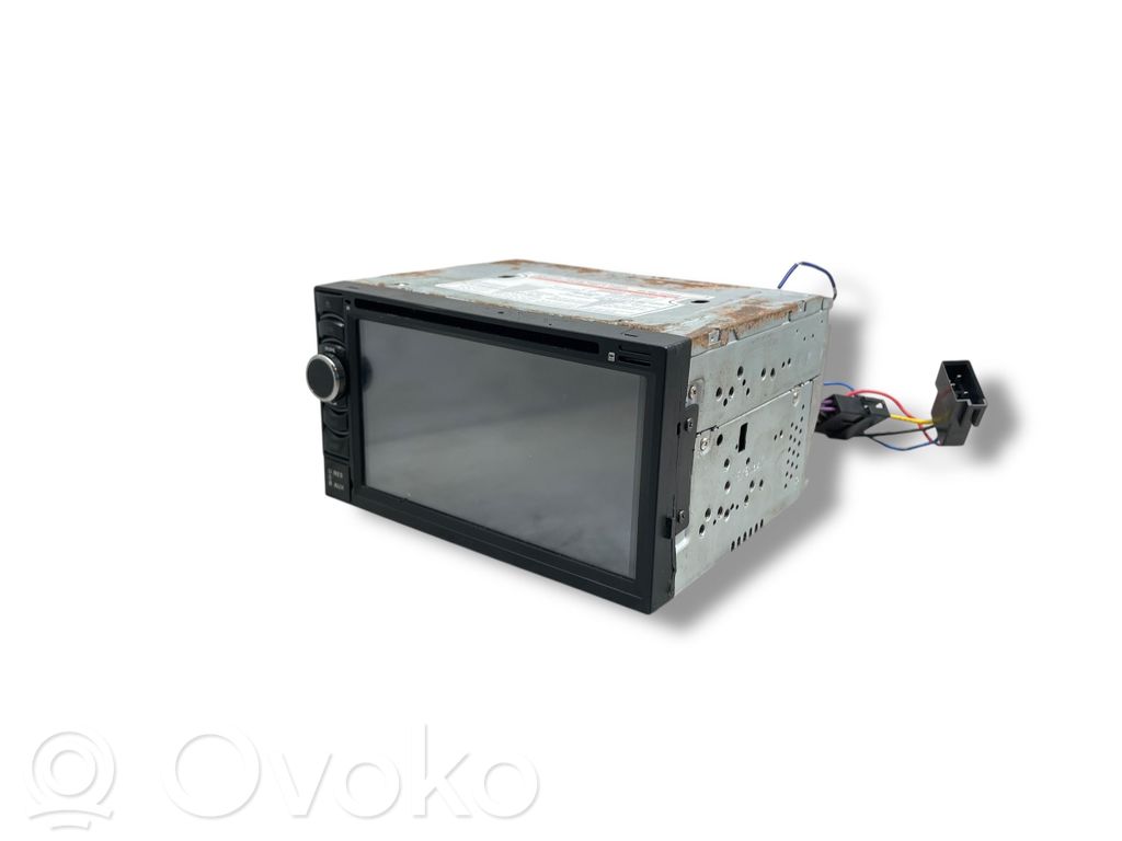 Radio / CD/DVD atskaņotājs / navigācija