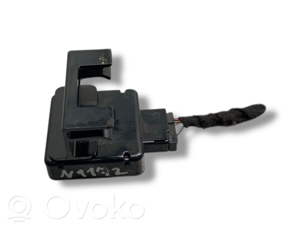 Antenas vadības bloks