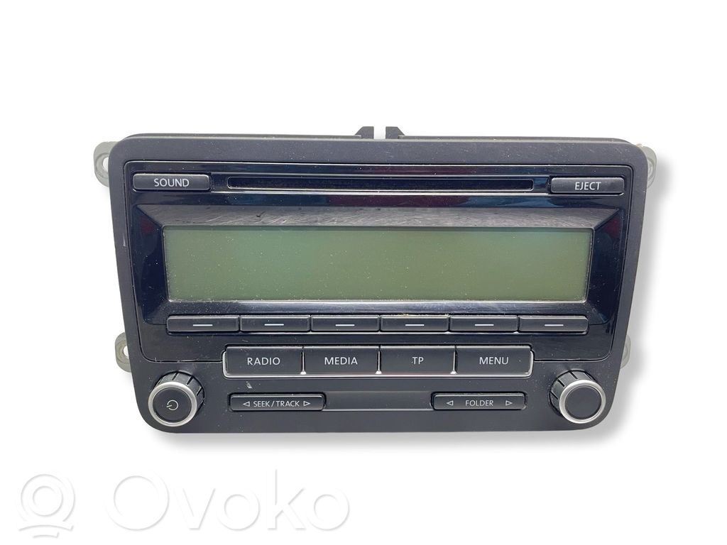 Radio / CD/DVD atskaņotājs / navigācija