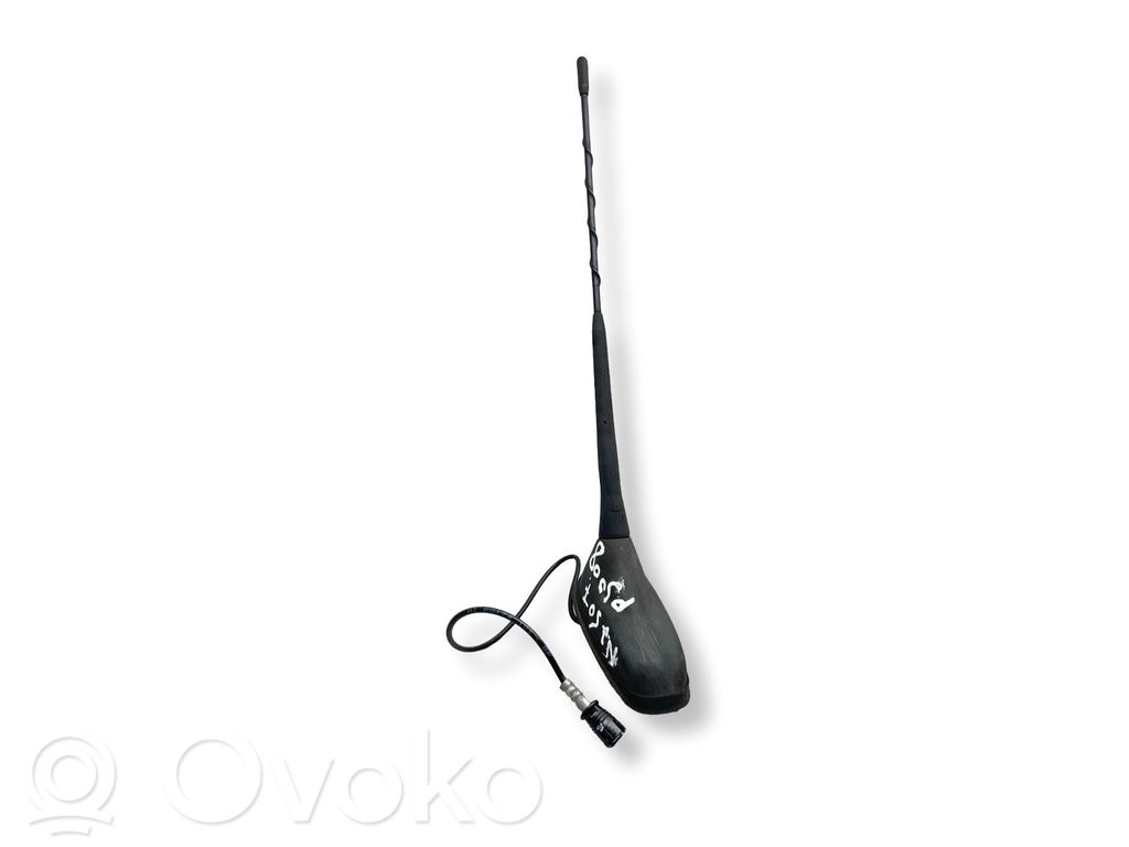 Radio antena