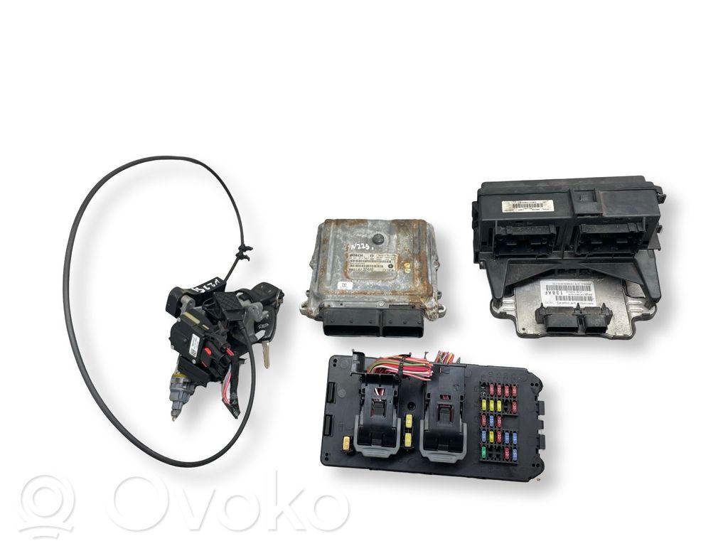 Aizdedzes ECU komplekts
