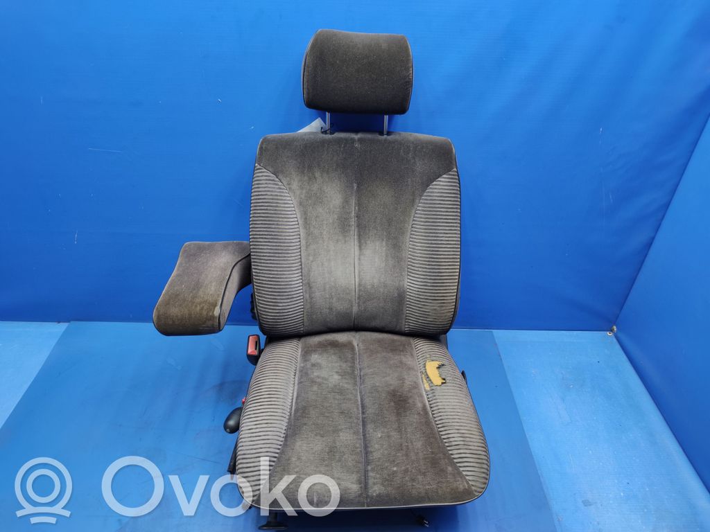 Mercedes Benz S W126 Front driver seat 89.99 RRR